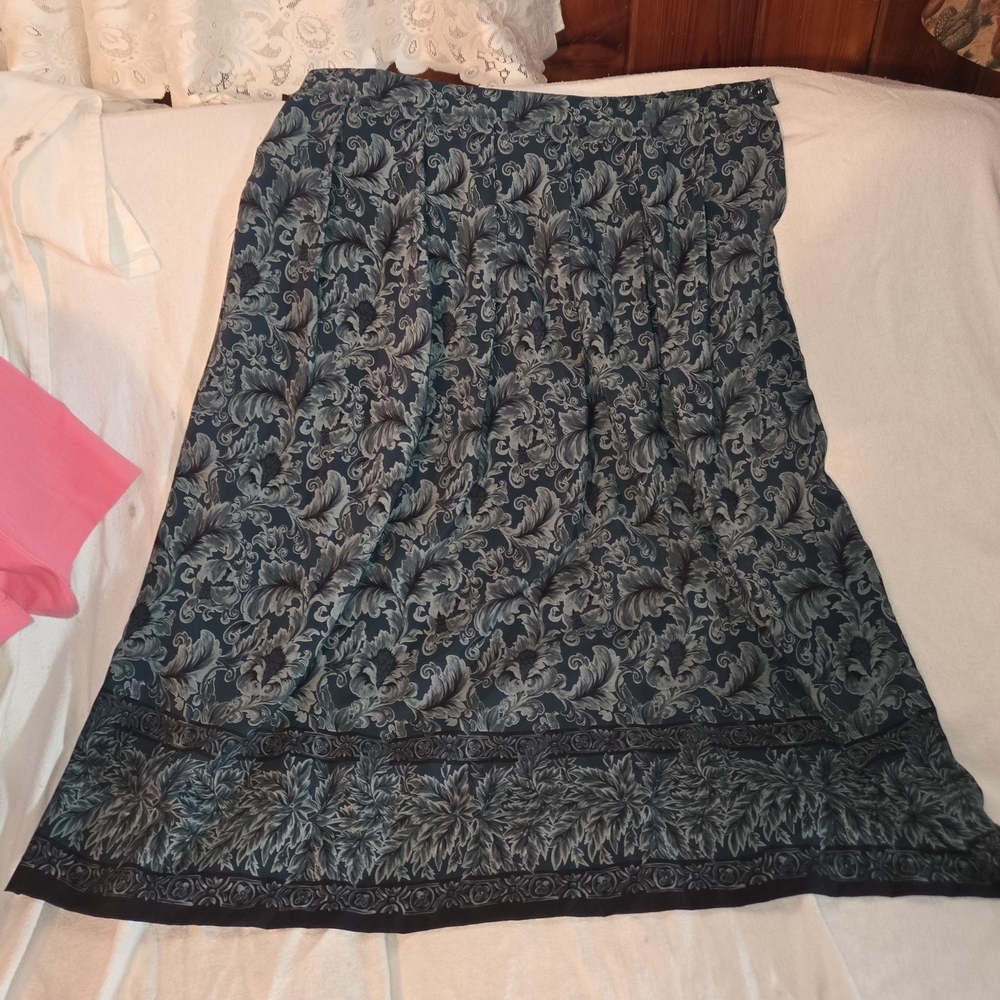 Koret Black and Gray Floral Maxi Skirt